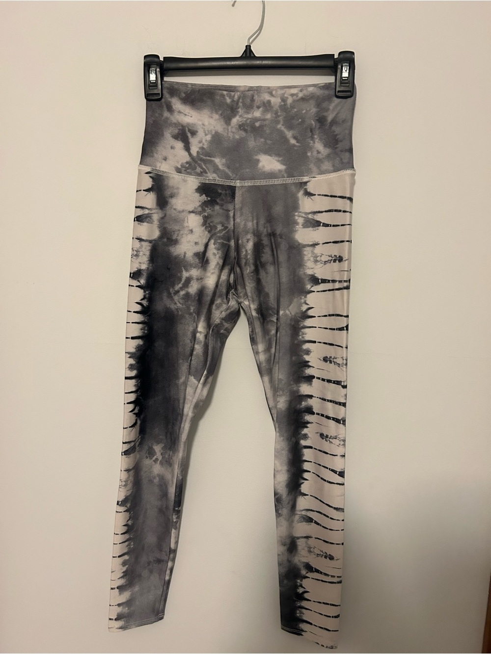 Onzie Black and White Tie-Dye High-Waist Leggings
